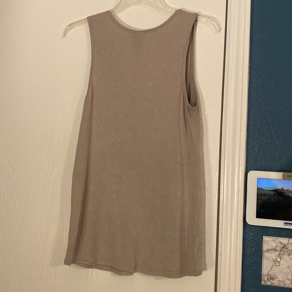 Daytrip tunic grayish taupe with silver, bronze, gray sequins. Size Medium - Picture 3 of 7